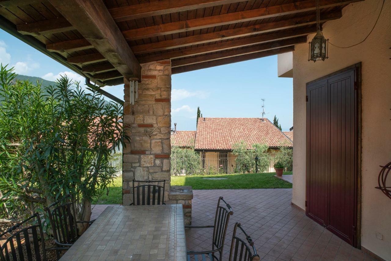 La Villa Salò Esterno foto